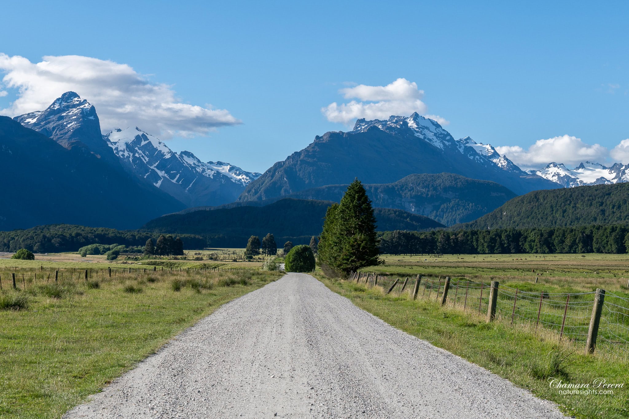 Road to Paradise gravel road mountains Glenorchy New Zealand