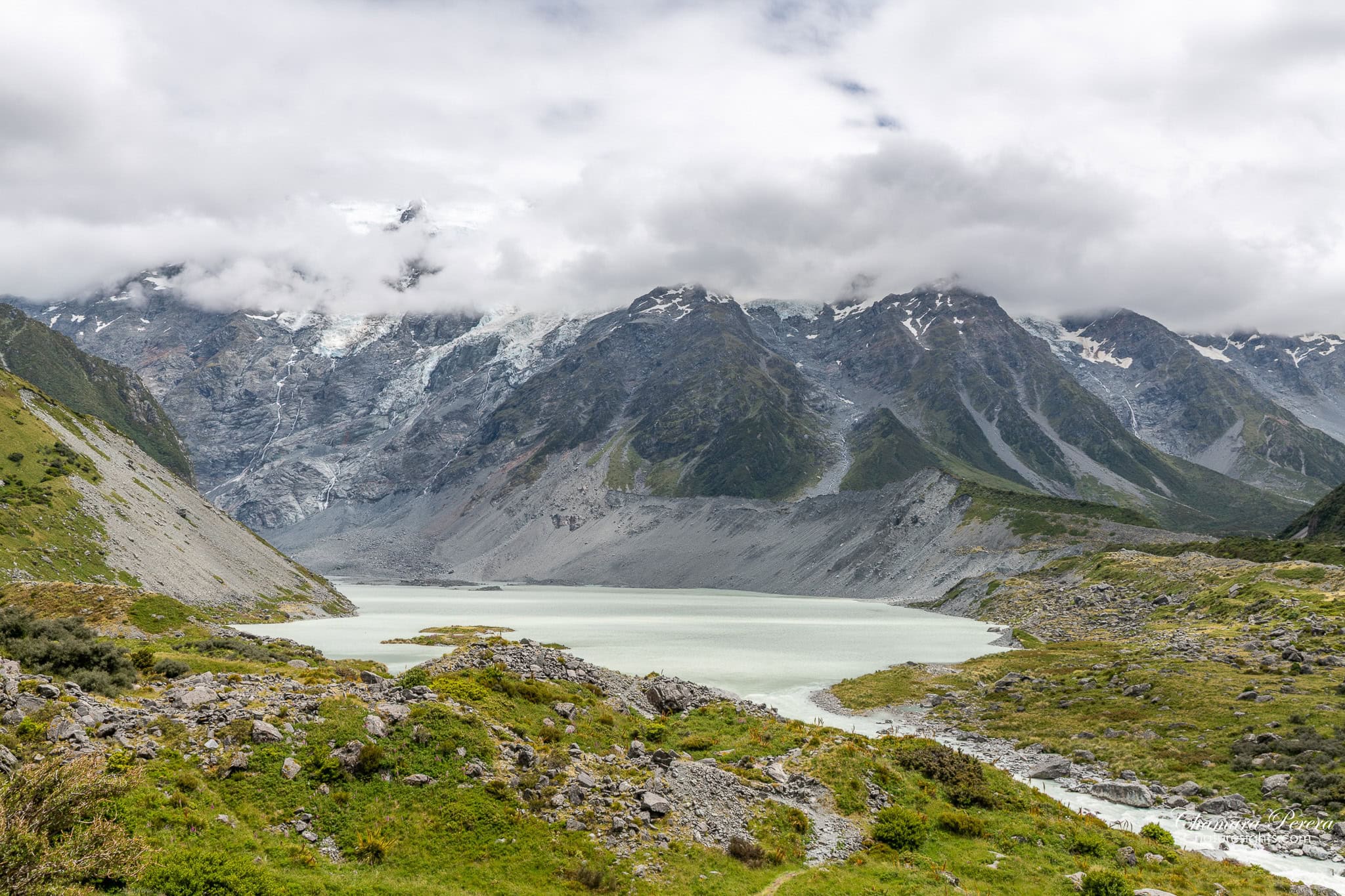 Hooker Lake wide view with Southern Alps behind New Zealand